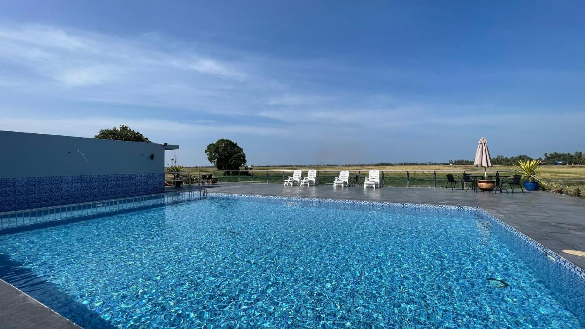 Country Road Homestay Simpang Empat  ภายนอก รูปภาพ